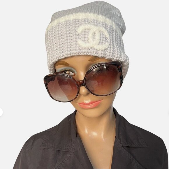 Authentic Chanel Grey Beanie Hat CC logo Brand New - Picture 14 of 14